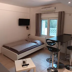 palm-beach-apartment-peraia.hotels-of-thessaloniki.com/